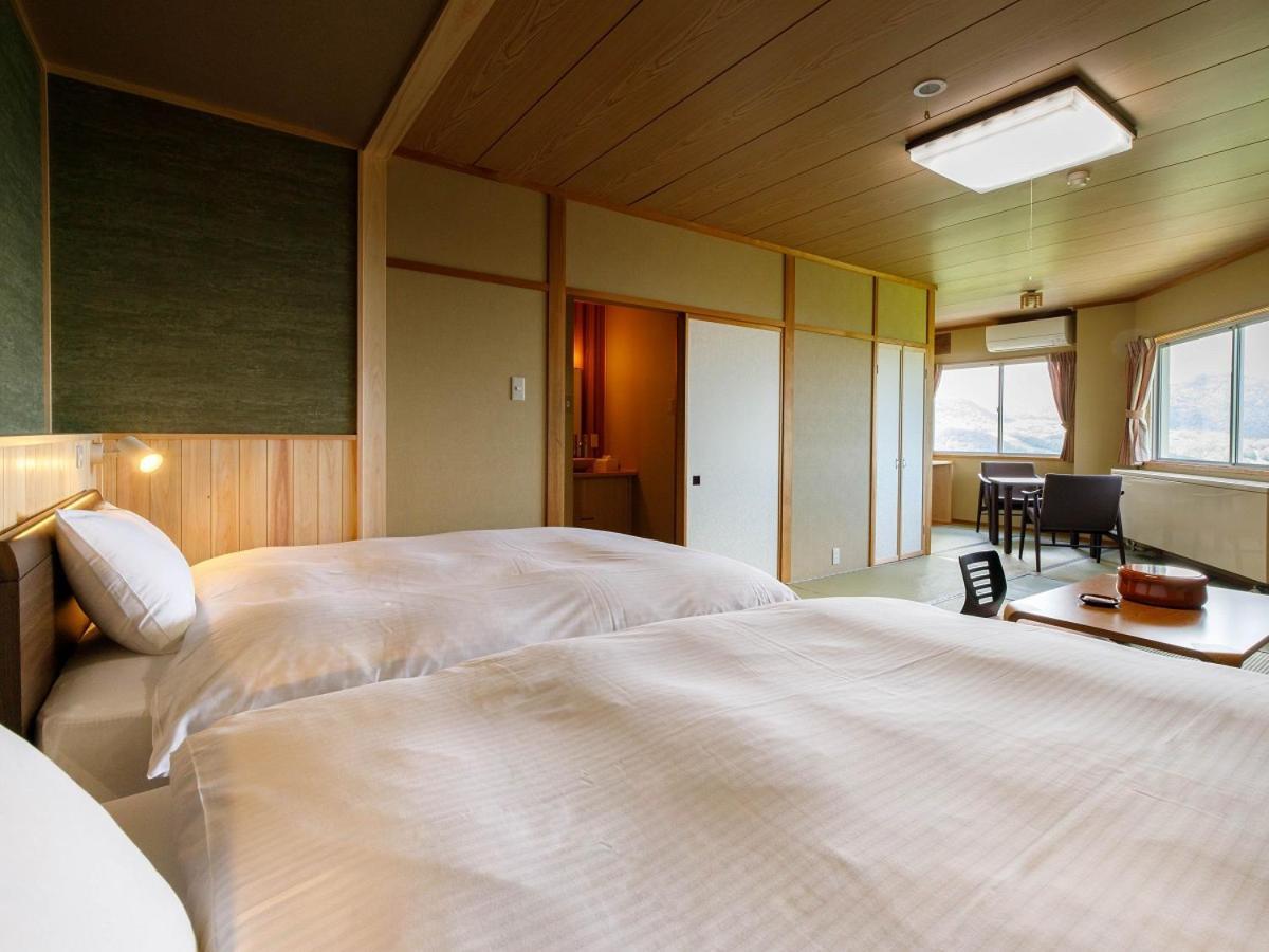 Hotel Iwasuge Яманути Экстерьер фото